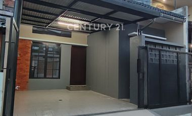 DIJUAL RUMAH BARU SIAP HUNI Di Harapan Indah  Bekasi