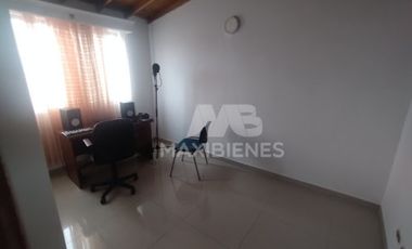 apartamento en venta en laureles. Cod V55220