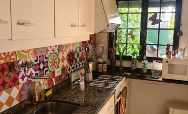VENTA HERMOSO DUPLEX 4 AMBIENTES CON ENTRADA DE COCHE, CHILAVERT