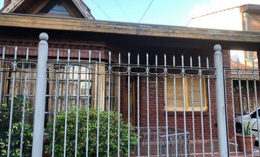 Casa de 3 ambientes en  Villa Sarmiento