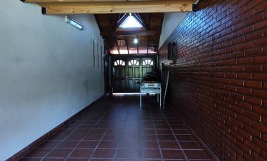 Casa de 3 ambientes en  Villa Sarmiento