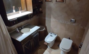 Casa de 3 ambientes en  Villa Sarmiento