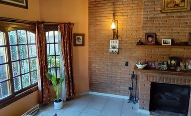 Casa de 3 ambientes en  Villa Sarmiento