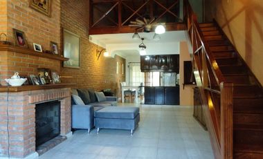 Casa de 3 ambientes en  Villa Sarmiento
