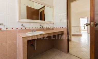 CENTRO: Excelente propiedad para negocio o habitación.