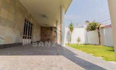 CENTRO: Excelente propiedad para negocio o habitación.