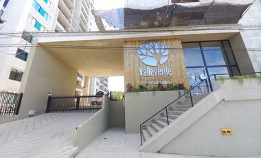 apartamento en arriendo en c.r valle verde del campestre piso 14. Cod A13747