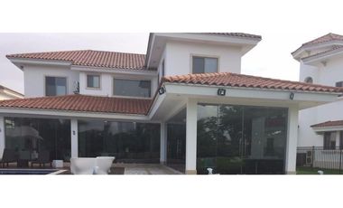 Casa venta en Panamá, Ciudad de Panamá - Garaje