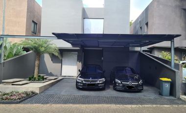 Dijual dan/atau Disewakan Rumah Bagus Ozone Residence Dalam Cluster Ada Club House di Bintaro Pesanggrahan