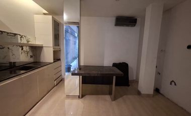 Dijual dan/atau Disewakan Rumah Bagus Ozone Residence Dalam Cluster Ada Club House di Bintaro Pesanggrahan