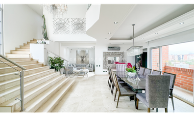 Penthouse con Piscina Privada Sector Laureles