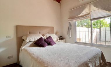 Departamento tipo casa de 2 AMBIENTES ubicado a 300 metros de la Avenida Tomás Espora