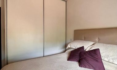 Departamento tipo casa de 2 AMBIENTES ubicado a 300 metros de la Avenida Tomás Espora