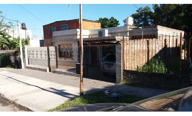 CANADA 5455 entre Rucci y Tokyo