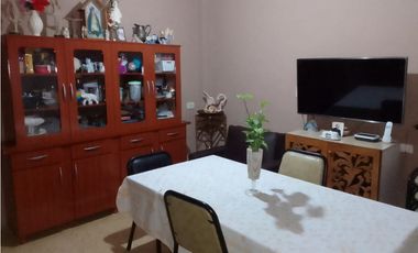 CANADA 5455 entre Rucci y Tokyo