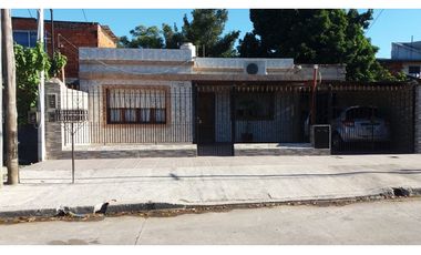 CANADA 5455 entre Rucci y Tokyo