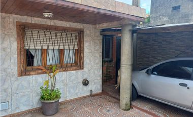 CANADA 5455 entre Rucci y Tokyo