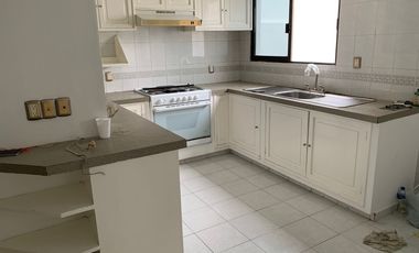 Casa en RENTA para CLINICA en Col. Ricardo Flores Magon, Veracruz.