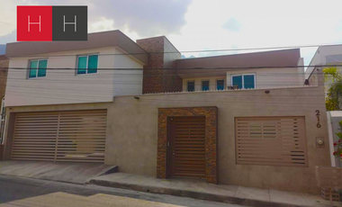 Casa Semi-Amueblada en Venta en Cumbres Tercer Sector en Monterrey