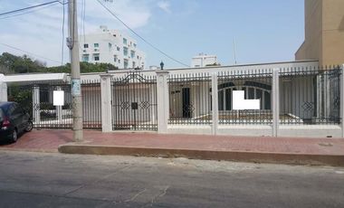casa en venta en altamira. Cod V4406