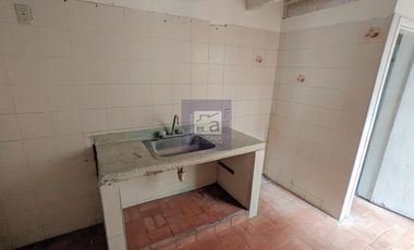 COD. 5975 - SE ARRIENDA CASA - BARRIO: CANELOS