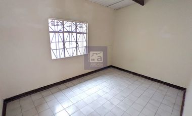 COD. 5975 - SE ARRIENDA CASA - BARRIO: CANELOS