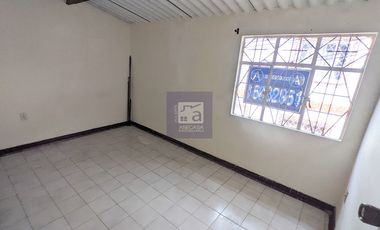 COD. 5975 - SE ARRIENDA CASA - BARRIO: CANELOS