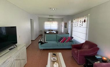 Casa en Los Tacos, Pilar