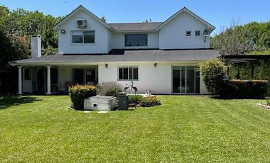 Casa en Los Tacos, Pilar