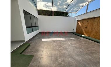 Alquilo Casa De Estreno De 180 M2 A Unas Cuadras De Polvos Rosados, Surco