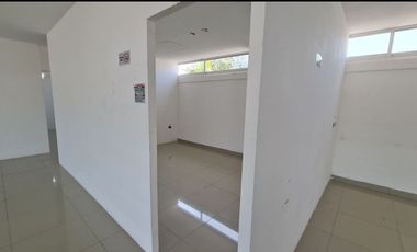 EN RENTA Área para oficina con capacidad para 30 personas EN CALLE 32
