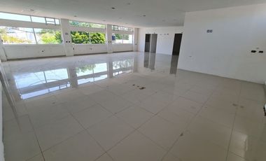 EN RENTA Área para oficina con capacidad para 30 personas EN CALLE 32