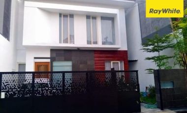 Dijual Cepat Rumah Hunian Nyaman Aman Lokasi Di Manyar Tirtoasri Surabaya