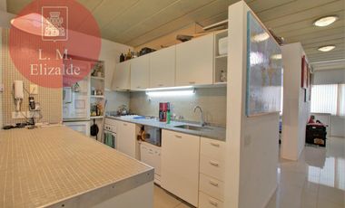 Gandolfo y Av. Libertador - Duplex 3 amb C/Pileta - Venta - Victoria