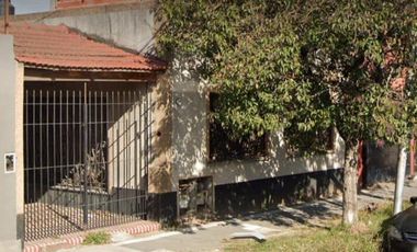 Casa en venta - 1 Dormitorio 1 Baño - 100Mts2 - Monte Chingolo, Lanús