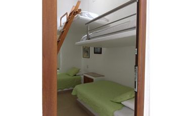 CASA EN VENTA A ORILLA DEL LAGO 