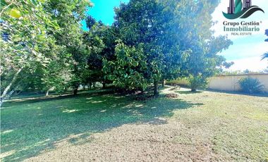 VENDO CASA HERMOSA EN TERRENO DE 01HECTAREA