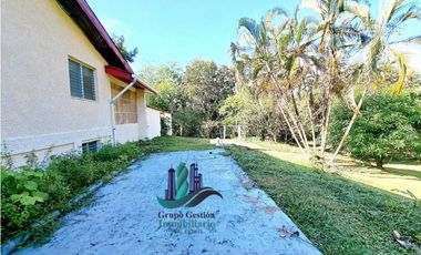 VENDO CASA HERMOSA EN TERRENO DE 01HECTAREA