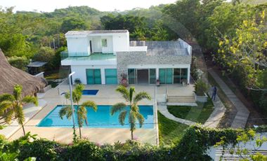 Casa Campestre con piscina en el KM 6 vía Planeta Rica