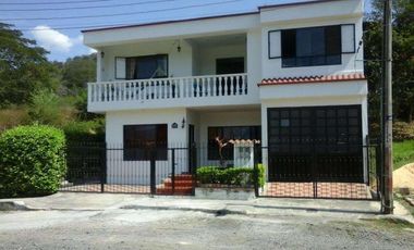 CASA EN VENTA EN VILLETA V 49