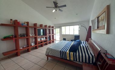 CASA EN VENTA EN LOMAS DE COCOYOC