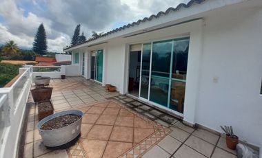 CASA EN VENTA EN LOMAS DE COCOYOC