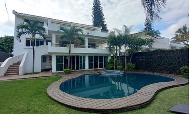 CASA EN VENTA EN LOMAS DE COCOYOC