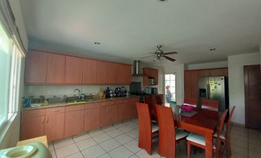 CASA EN VENTA EN LOMAS DE COCOYOC