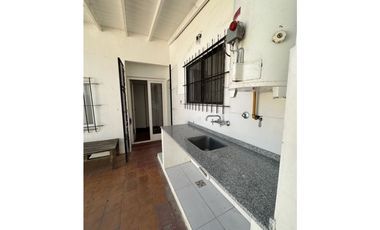 Casa en venta de 2 dormitorios con patio