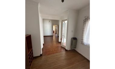 Casa en venta de 2 dormitorios con patio