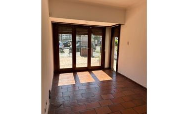 Casa en venta de 2 dormitorios con patio