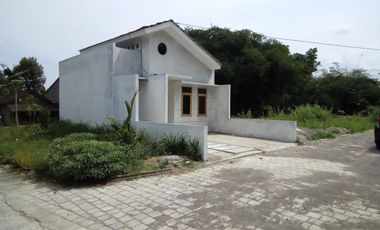 DIJUAL CEPAT! RUMAH MINIMALIS MODERN KEKINIAN 200JUTAAN DALAM ONE GATE SYSTEM