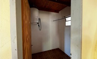 Vendo Casa con dos dormitorios en Caseros, Entre Ríos.