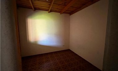 Vendo Casa con dos dormitorios en Caseros, Entre Ríos.